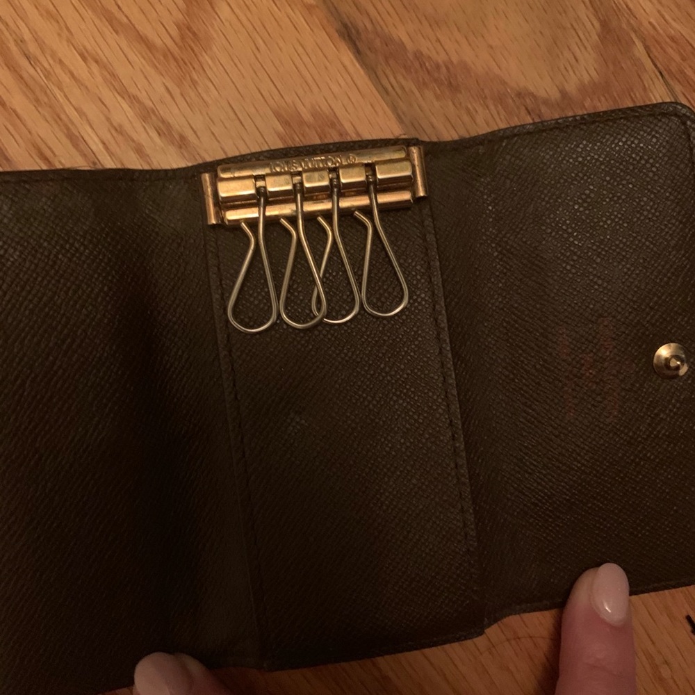 VINTAGE LOUIS VUITTON Damier Ebene 4 Ring Key Holder-100% AUTHENTIC-SALE!! - Picture 4 of 7